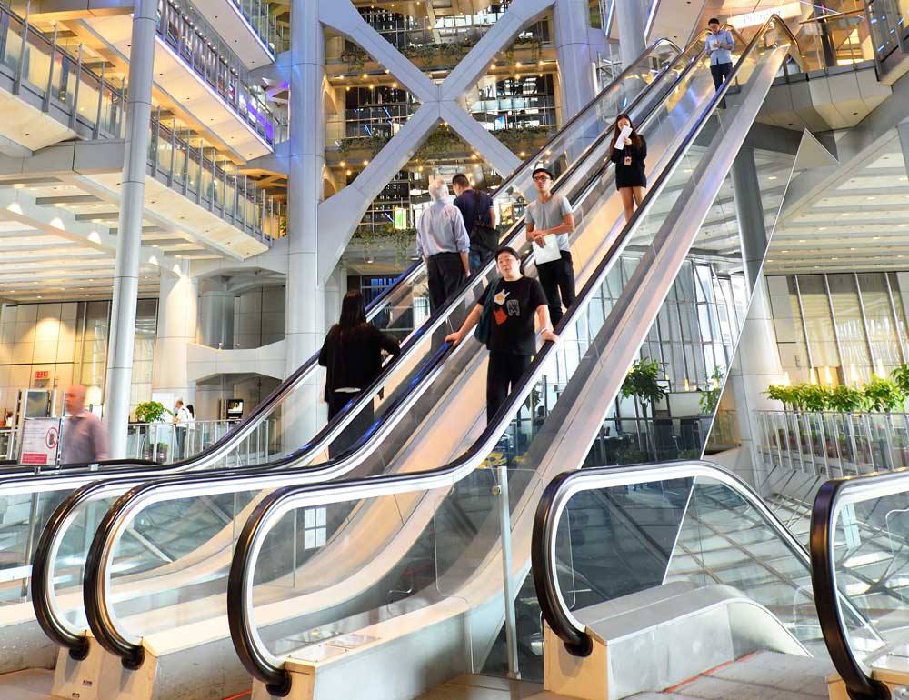 Read more about the article روکش استیل پله برقی و استیل کاری پله برقی