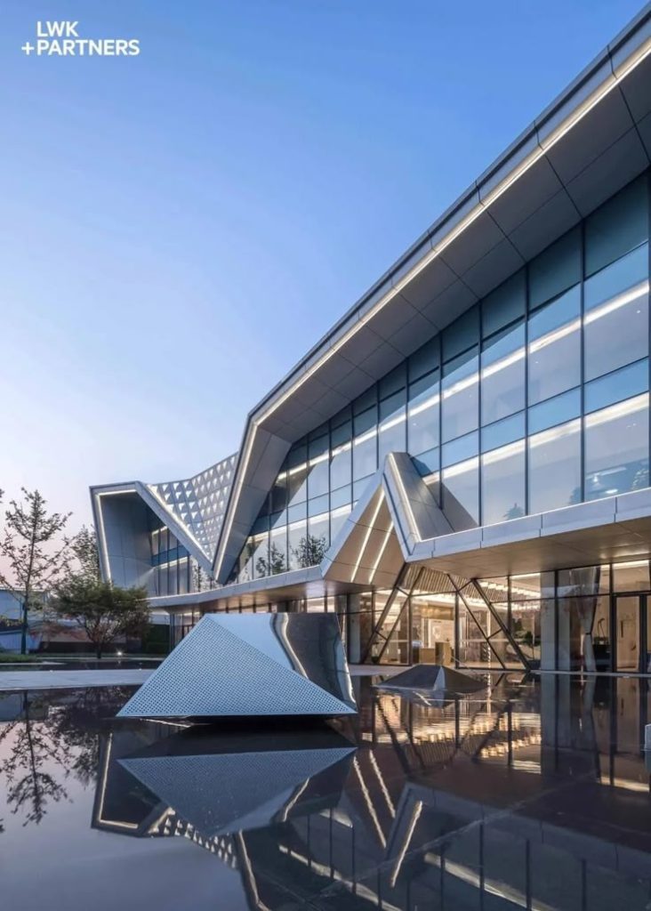 Read more about the article اجرای نمای کرتین وال یوچنل